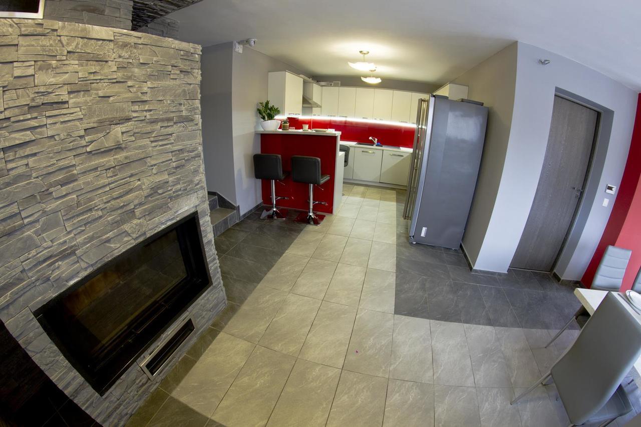 Park Apartament เชชูฟ ภายนอก รูปภาพ