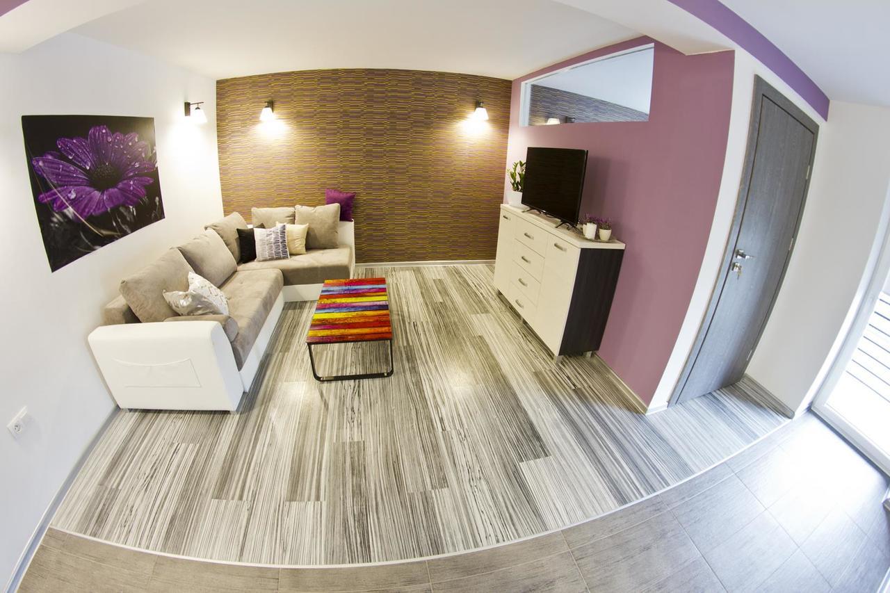 Park Apartament เชชูฟ ภายนอก รูปภาพ